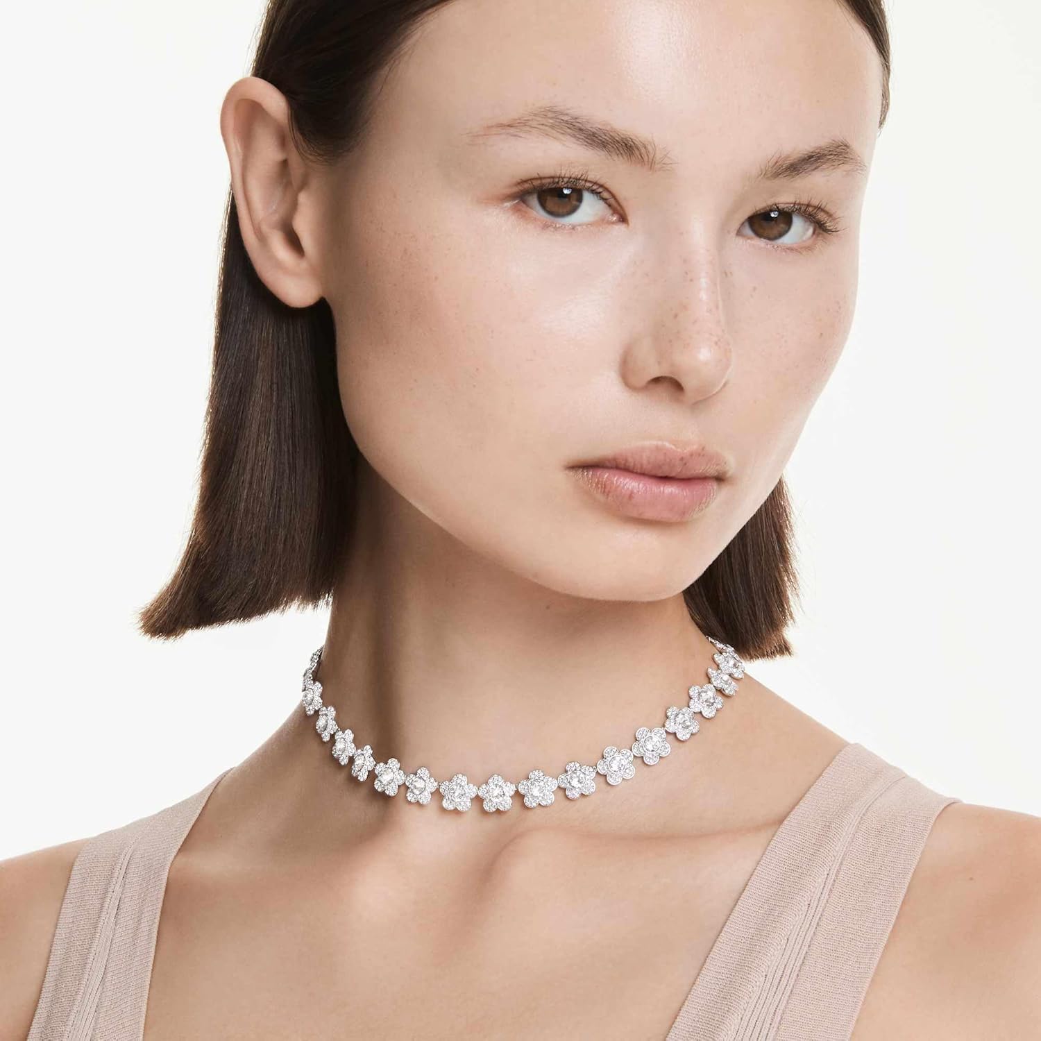 1780099876_Swarovski-x-ariana-grande-collection.jpg